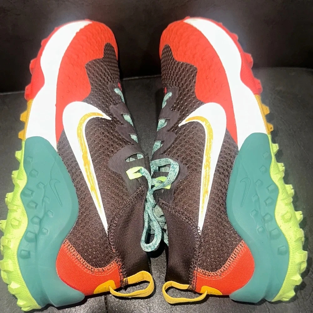 Nike Multicolor Trail Running Shoes - Picture 12 of 14